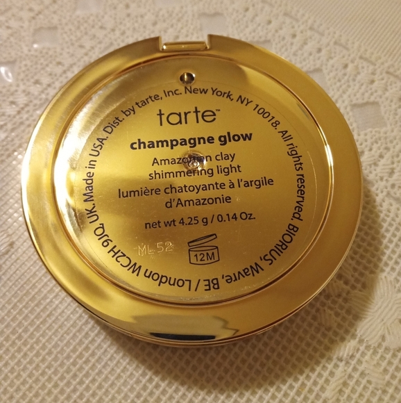 Tarte Shimmering Light Skin Perfecting Highlighter, Champagne Glow - Picture 3 of 14